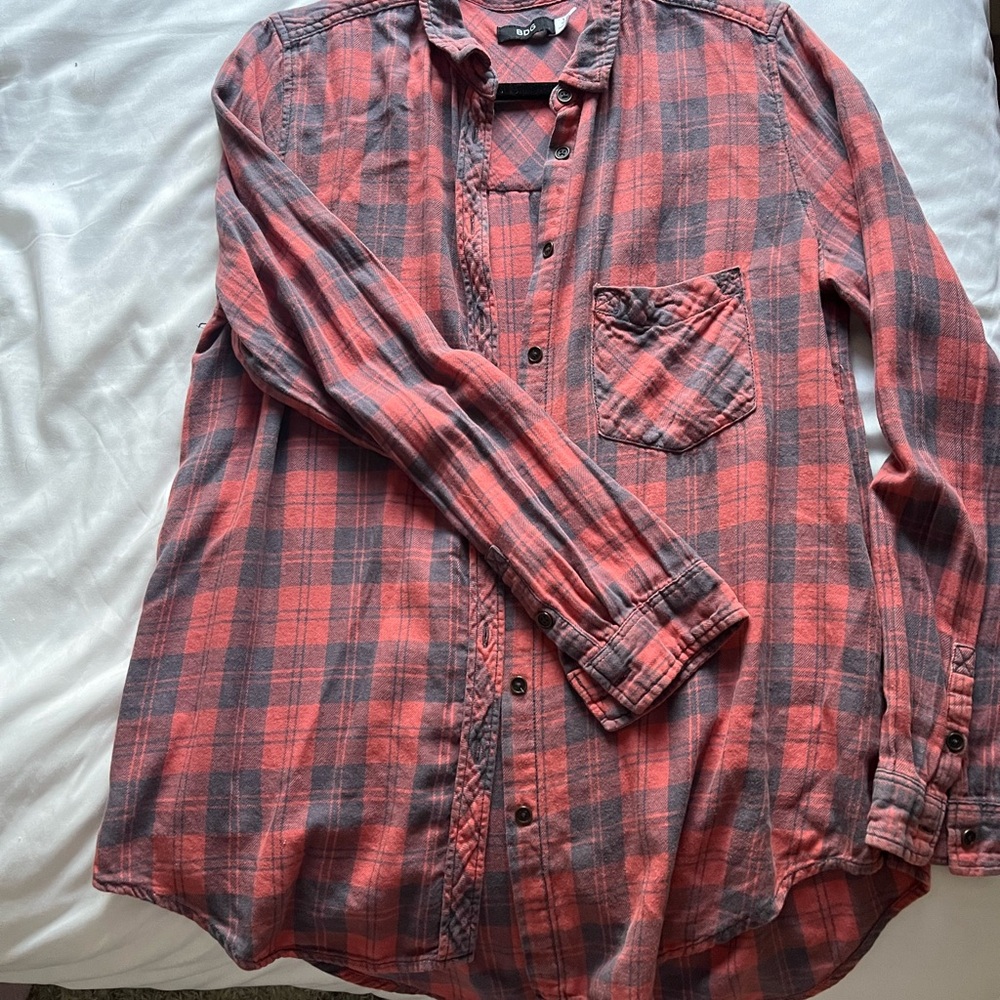 Women’s Plaid Shirt